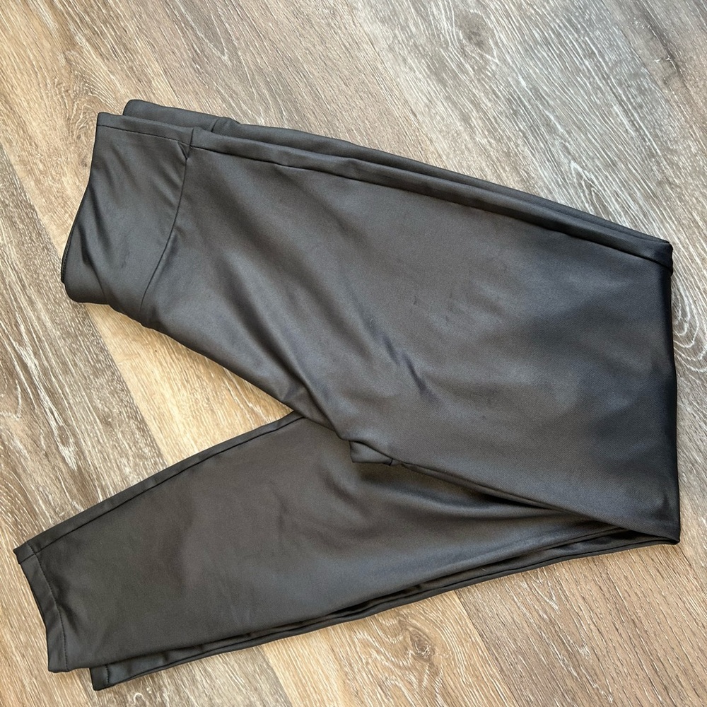 Abercrombie and Fitch faux leather leggings size small dark gray